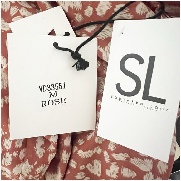 Very J Tell It Like It Is Mini Dress Square Neck Color Rose Size Medium Boutique - Picture 13 of 13